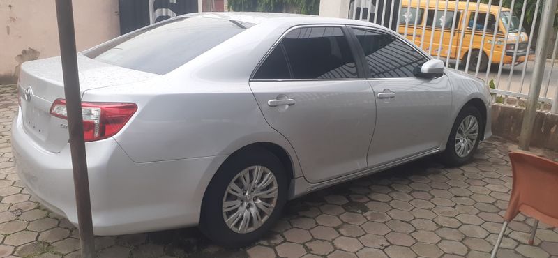 Thumbnail 2 of 2012 Toyota Camry LE
